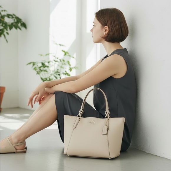 Coach Handbags - Coach Ava Tote K1677-F57526